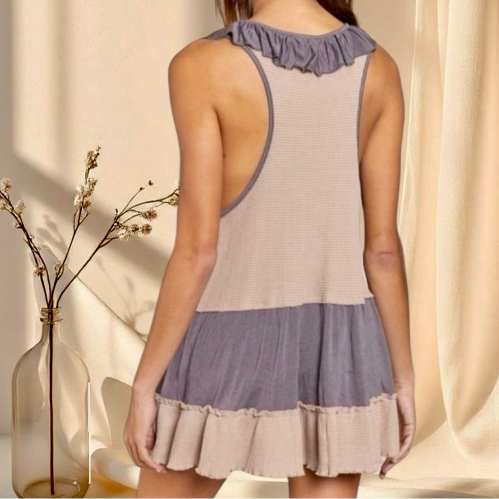 POL Two-Tone Ruffle Hem Tank Top | Soft Boho Layered Look - Picture 3 of 5
